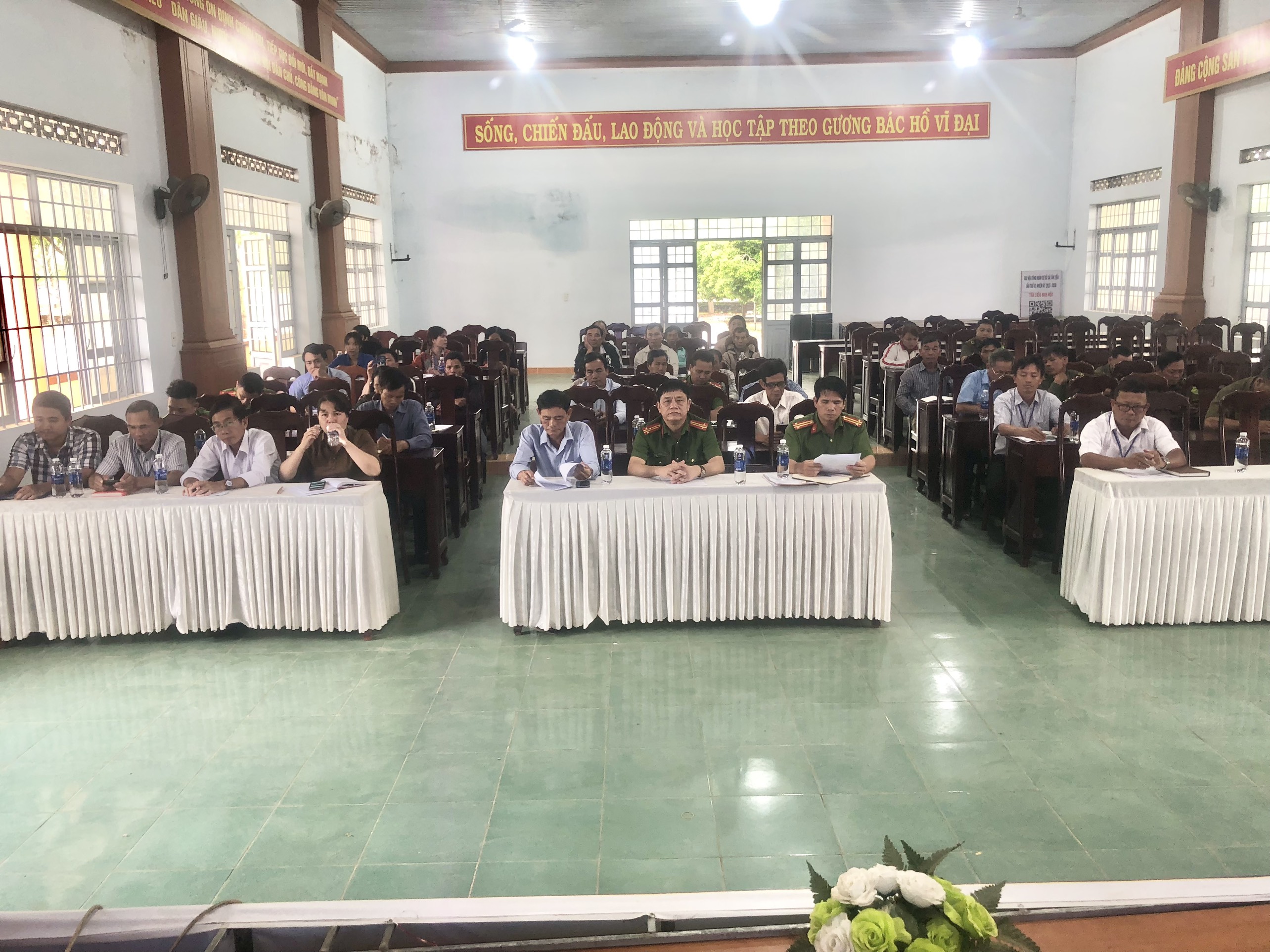 UBND xã Tân Tiến tổ chức Diễn đàn Công an xã lắng nghe ý kiến Nhân dân