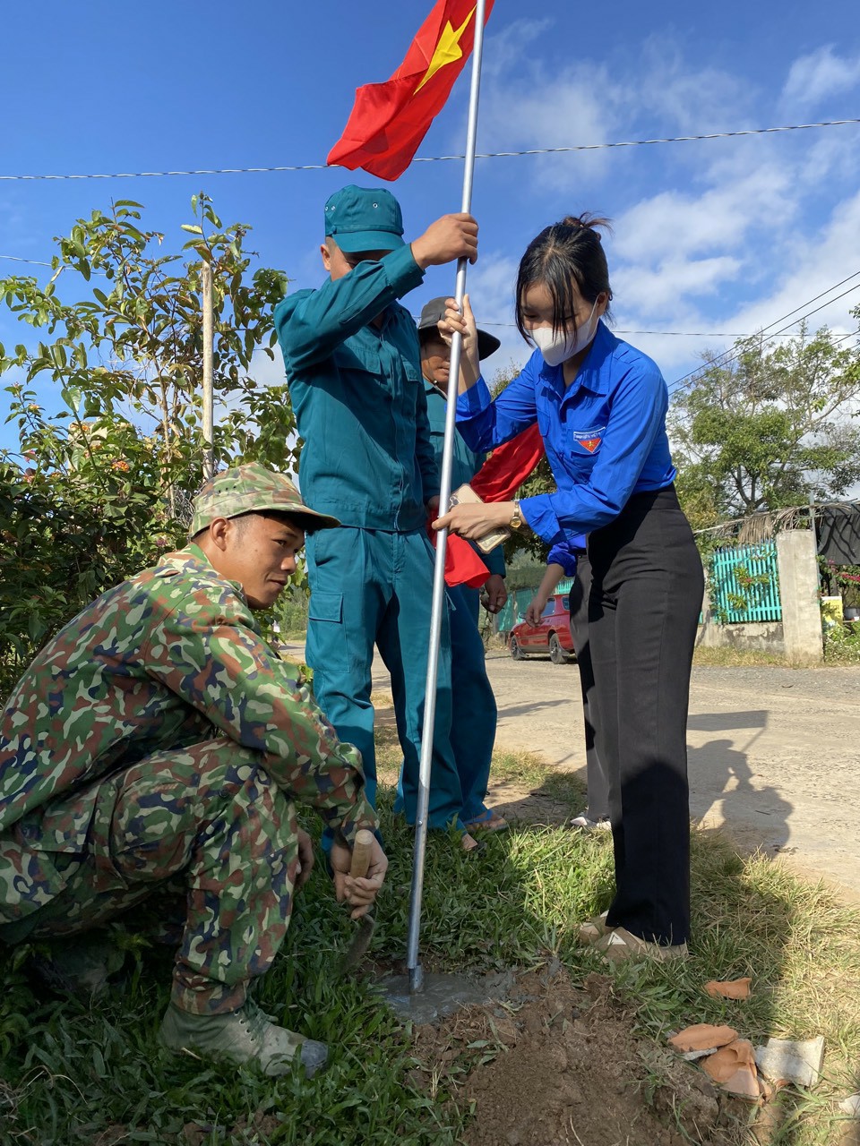 XÃ TÂN TIẾN VỚI MÔ HÌNH "CON ĐƯỜNG CỜ"