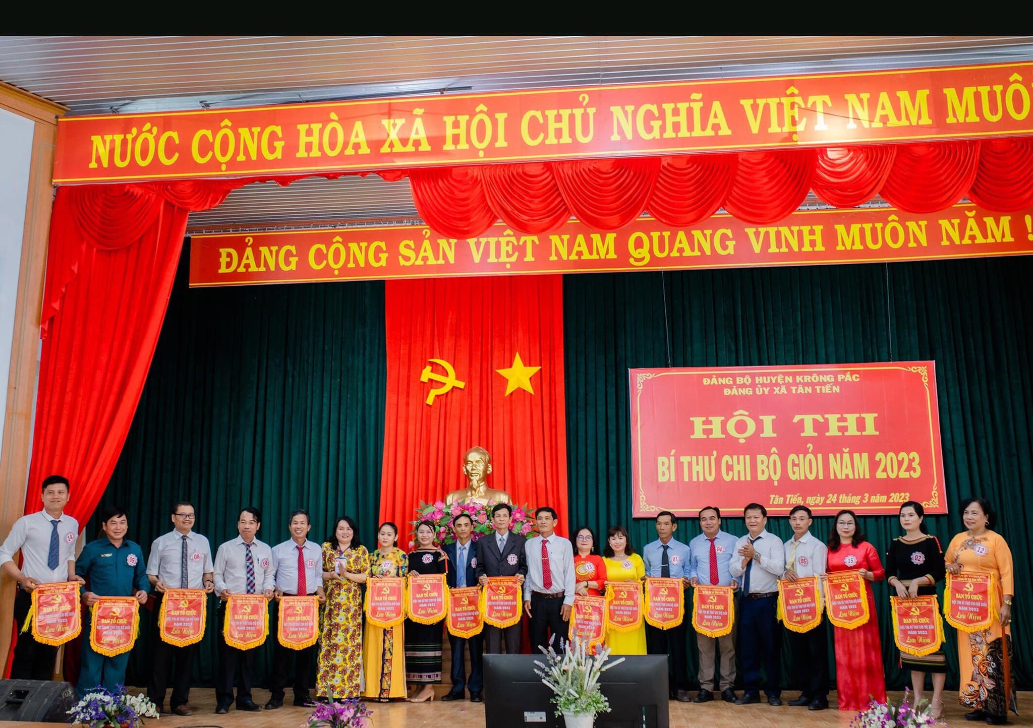 HỘI THI BÍ THƯ CHI BỘ XÃ TÂN TIẾN NĂM 2023