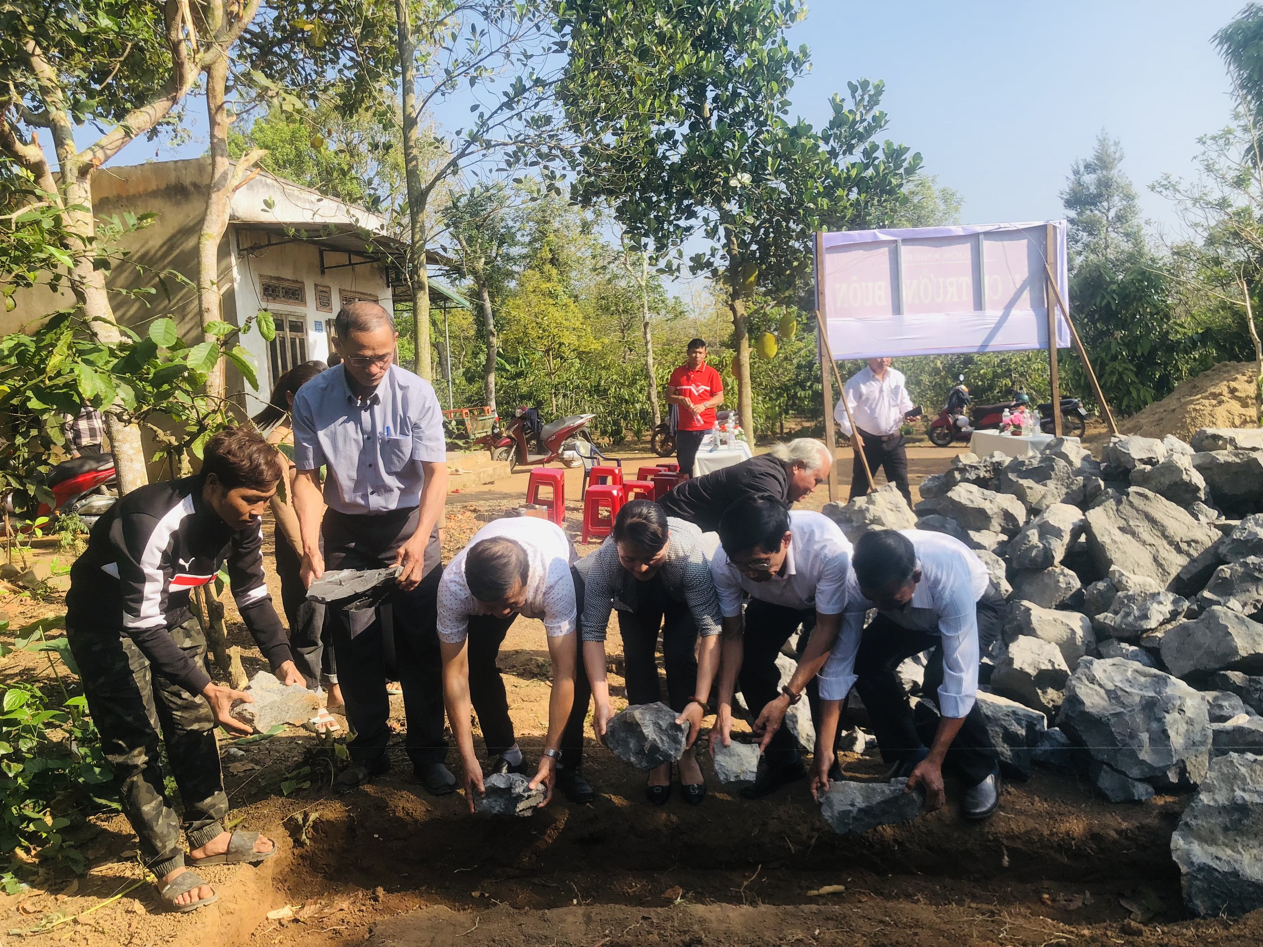 z4170177996930_640318210f555207e8613495784a61ee