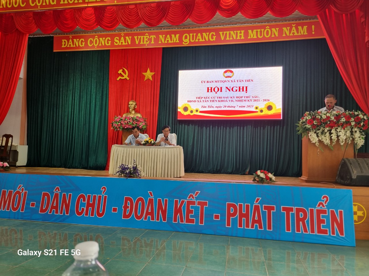 HỘI NGHỊ TIẾP XÚC CỬ TRI SAU KỲ HỌP THỨ SÁU HĐND XÃ TÂN TIẾN KHÓA VII, NHIỆM KỲ 2021-2026