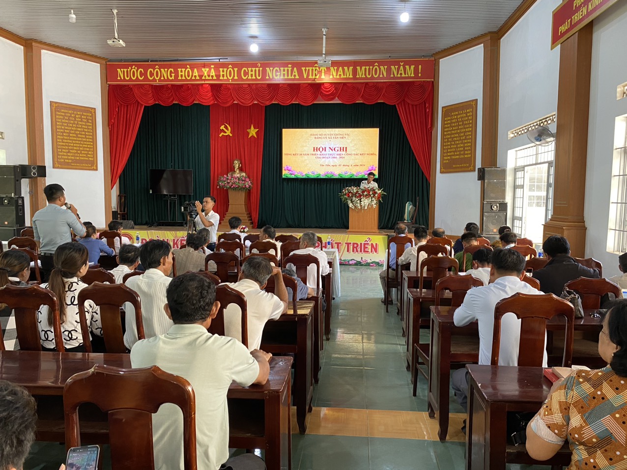 ĐẢNG UỶ XÃ TÂN TIẾN TỔ CHỨC TỔNG KẾT 20 NĂM KẾT QUẢ TRIỂN KHAI THỰC HIỆN CÔNG TÁC KẾT NGHĨA TRÊN ĐỊA BÀN XÃ