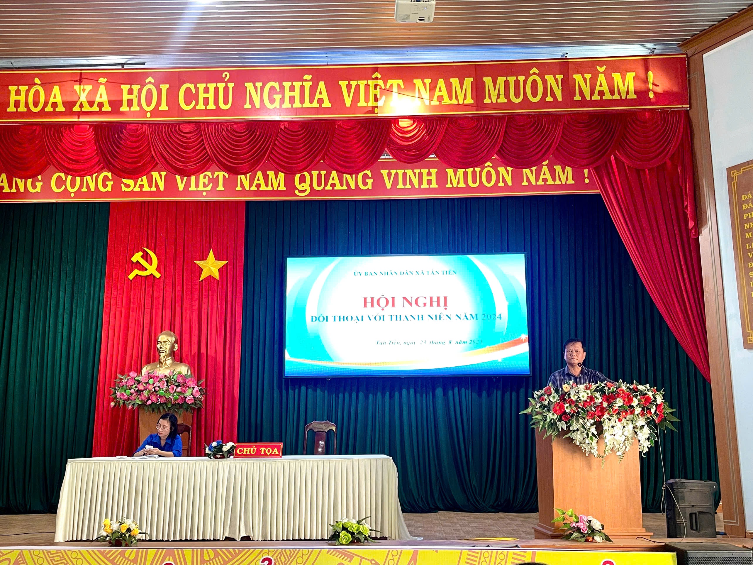 TÂN TIẾN: HỘI NGHỊ ĐỐI THOẠI GIỮA LÃNH ĐẠO UBND VỚI THANH NIÊN NĂM 2024