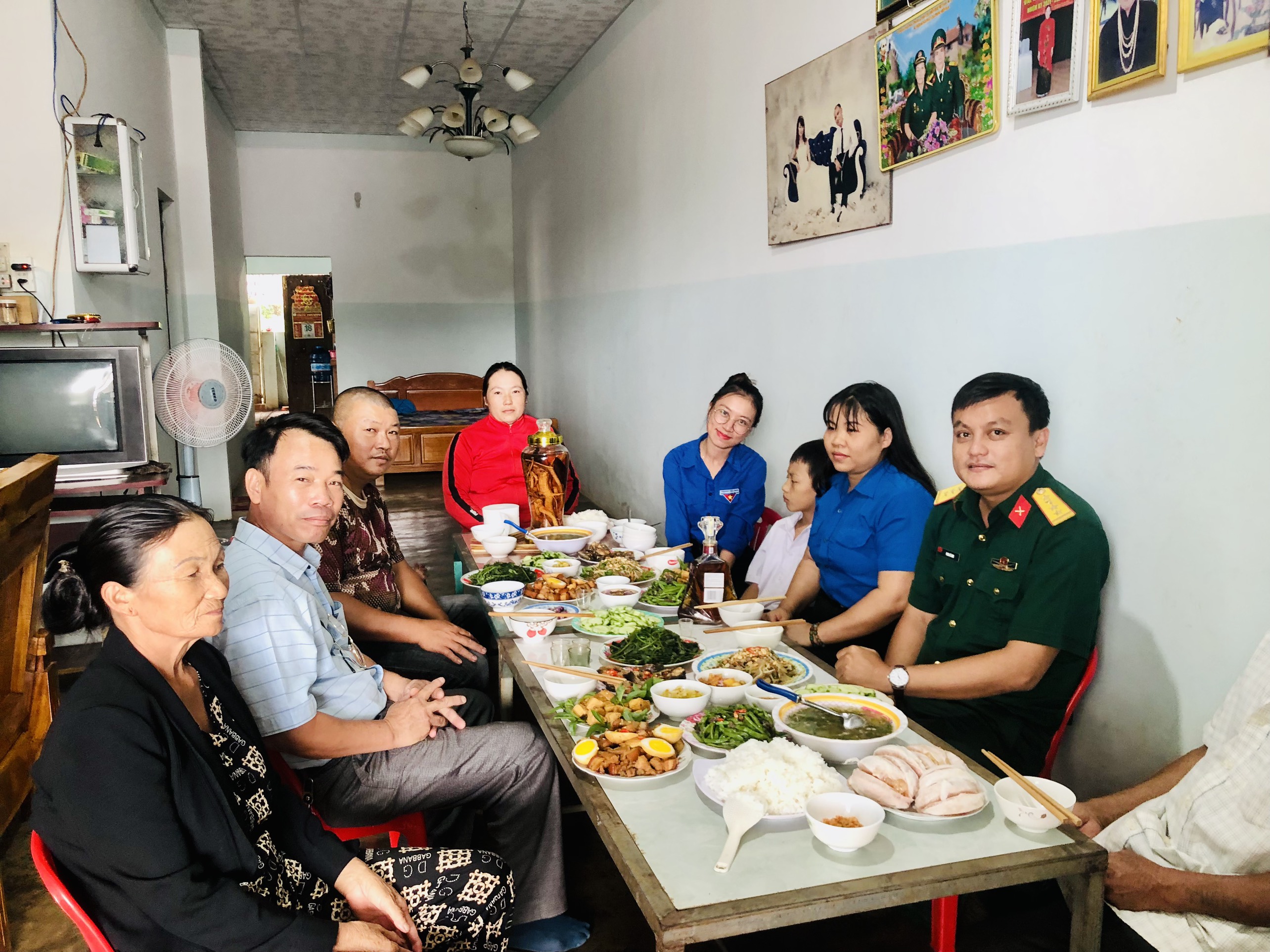 75 năm Ngày Thương binh-Liệt sỹ: 'Bữa cơm tri ân' ấm áp nghĩa tình