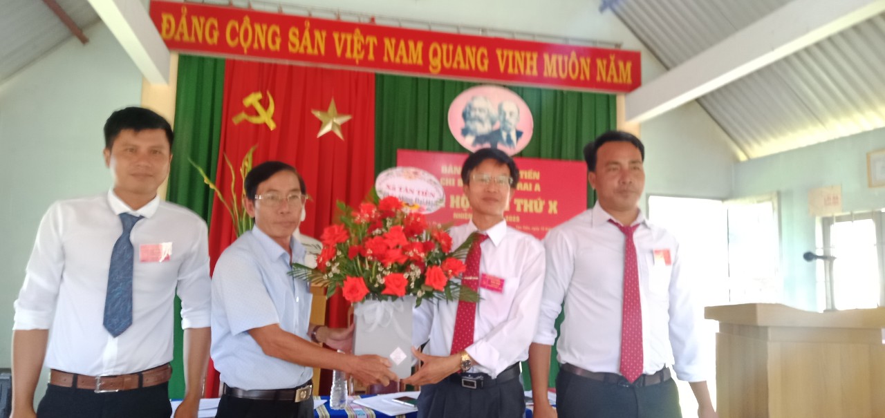 ĐẠI HỘI CHI BỘ BUÔN EADRAI A XÃ TÂN TIẾN