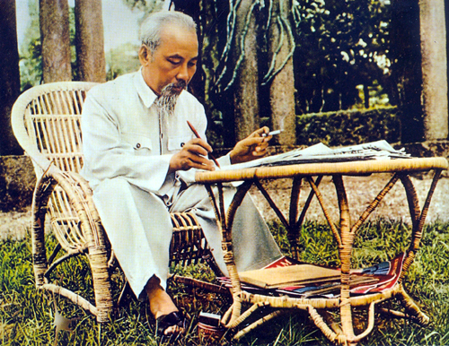 Bac-Ho-viet-tho-tai-phu-CT