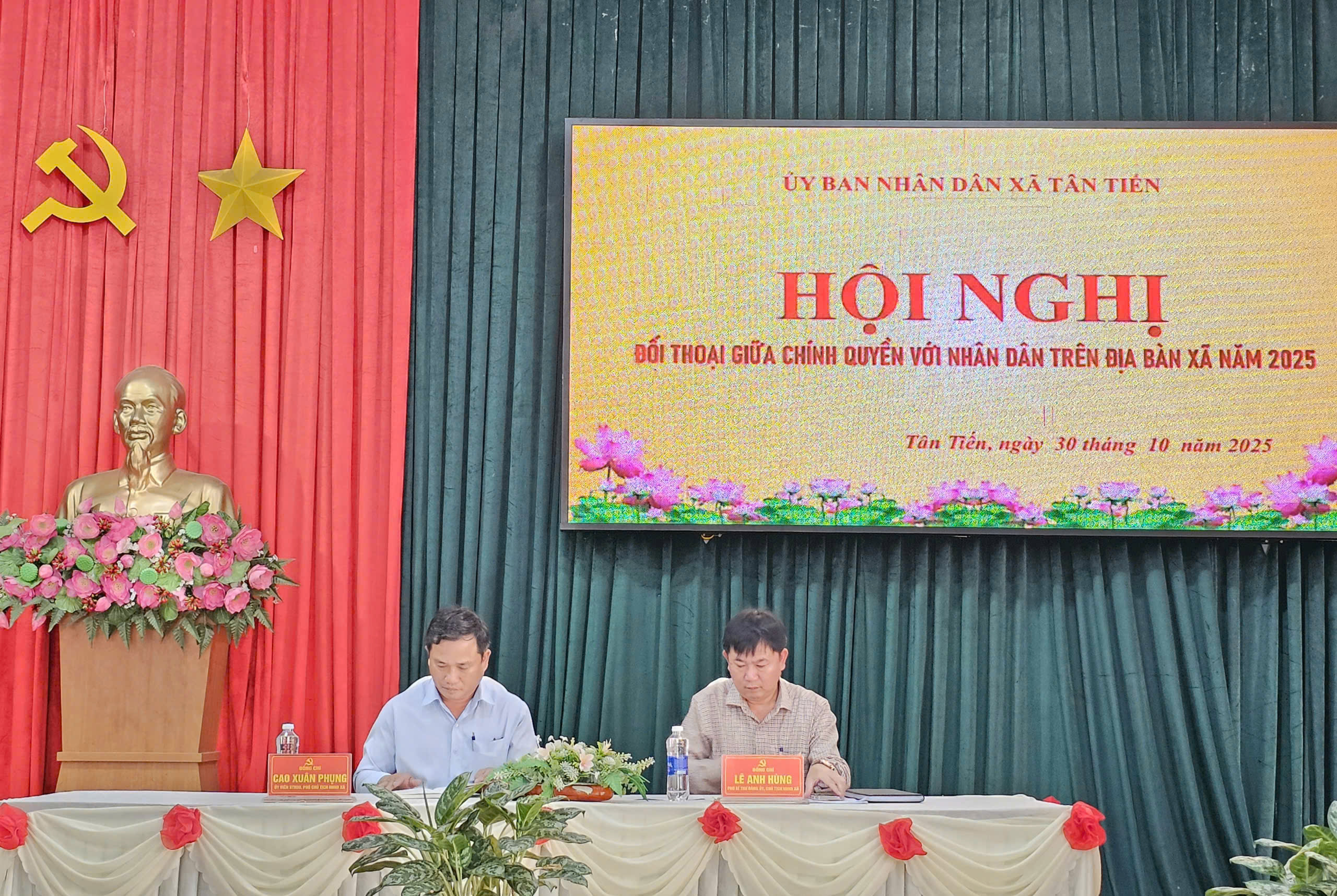 Xã Tân Tiến tổ chức thành công Hội nghị đối thoại trực tiếp giữa chính quyền với Nhân dân năm 2025