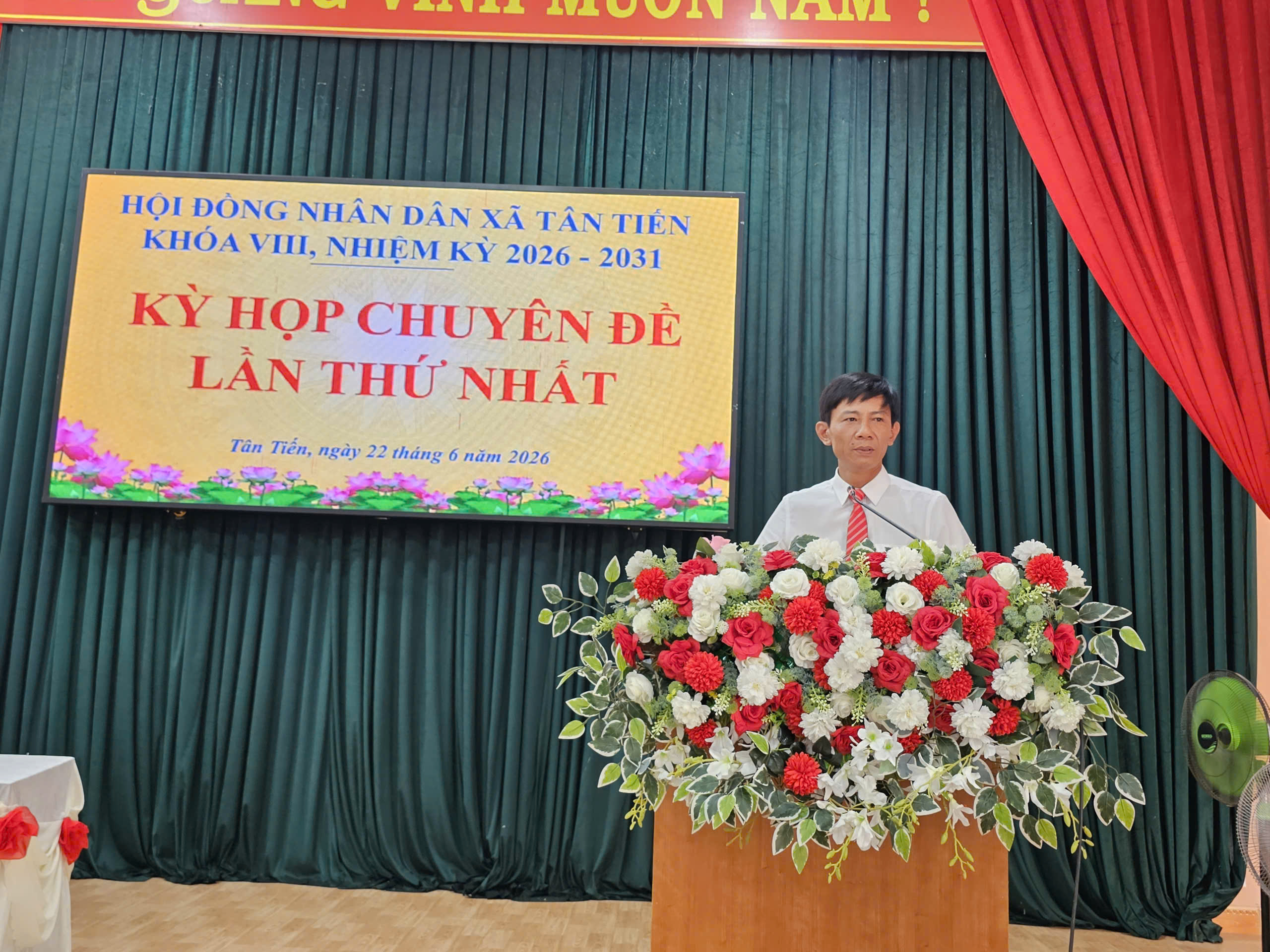 HĐND XÃ TÂN TIẾN KHÓA VIII TỔ CHỨC KỲ HỌP CHUYÊN ĐỀ LẦN THỨ NHẤT, NHIỆM KỲ 2026 - 2031