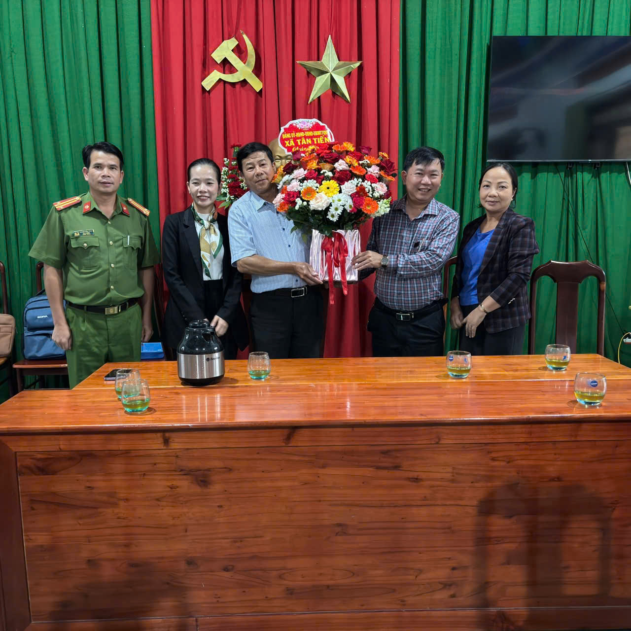 z7242836153570_e797e321457cce4f477db3b3497260a8